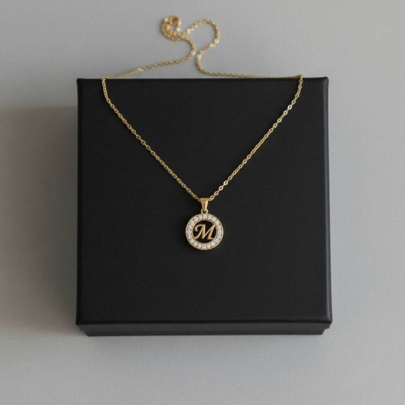 Персонализирано колие с инициала