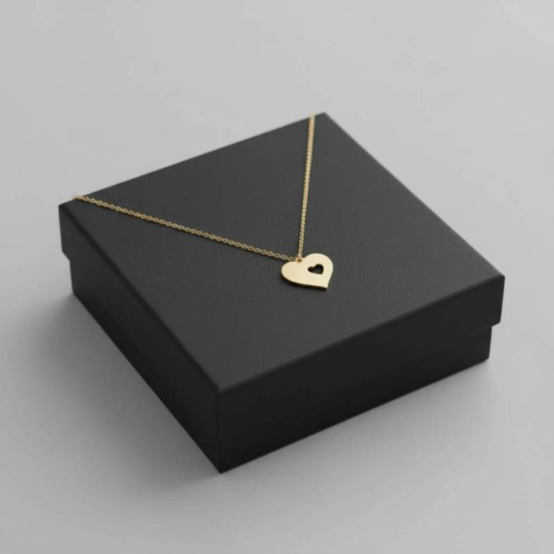 Колие с висулка