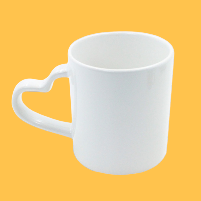 Персонализирана чаша със сърца