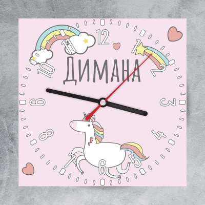 Стенен квадратен часовник за стаята на момичето