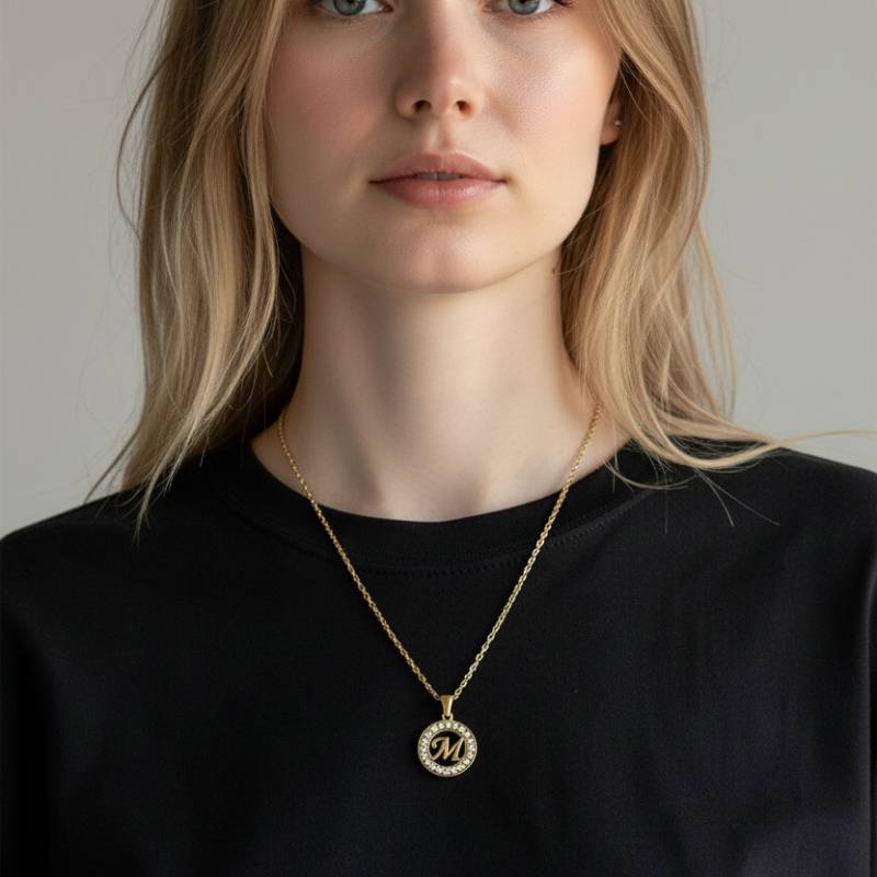 Персонализирано колие с инициала