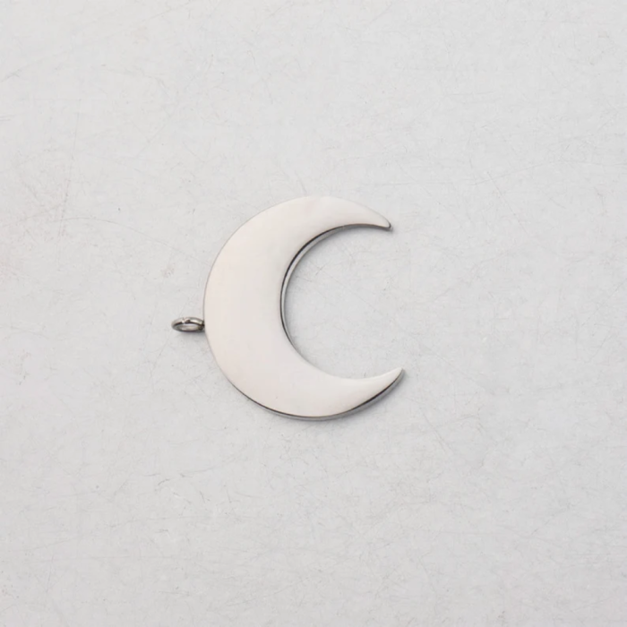 Колие с висулка полумесец