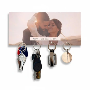 Персонализирана стойка за ключове за стена