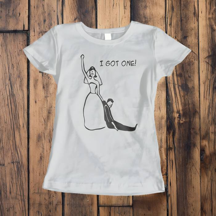 Персонализирана тениска за моминско парти – Имам го