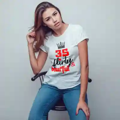 "Персонализирана дамска тениска - Флиртуваща и красива"
